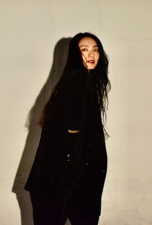 「Cocco、「強く儚い者たち」25周年 MVのDANCE ver.が公開　デビュー記念日にトーク配信も決定」