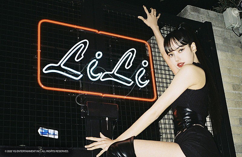 LISA（BLACKPINK）が撮ったフォトブック 『LISA「0327」VOL.03 