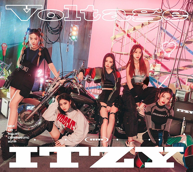 ITZY「シングル『Voltage』初回限定盤B」3枚目/6