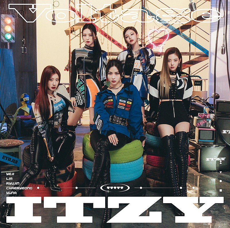 ITZY「シングル『Voltage』通常盤」4枚目/6