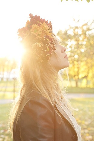 「メイヤ、村上春樹の小説にインスパイアされた「Dance Myself Alive」のリミックスEP配信」