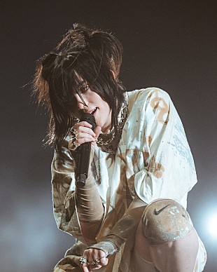 「＜コーチェラ2022現地レポ＞ビリー・アイリッシュ、史上最年少ヘッドライナーが贈る思いやりと喜びに満ちたステージ」