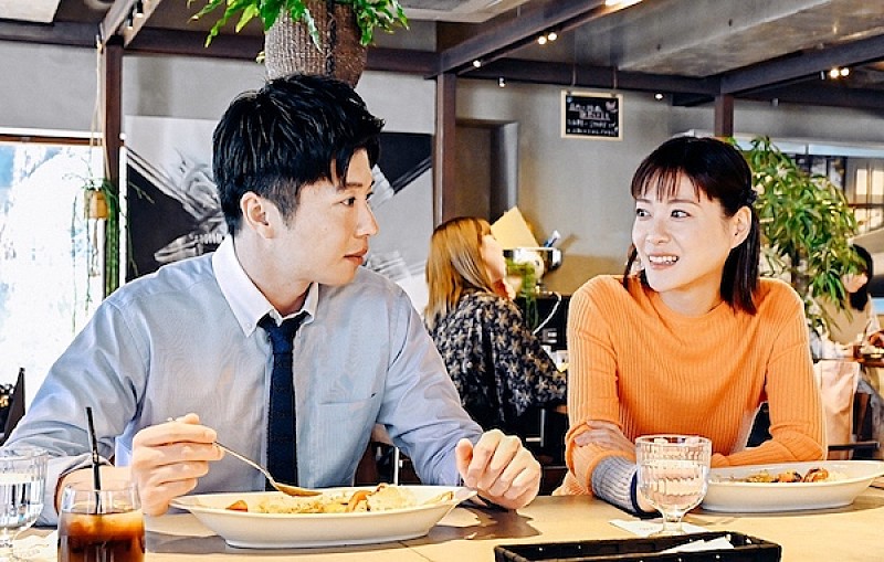 「「持続可能な恋ですか？」“杏花”上野樹里と“晴太” 田中圭の切ない恋心に反響　「送信できない『友達、しんどいです』がしんど過ぎる」」1枚目/1