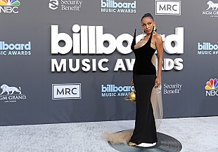 「【2022 #BBMAs】ドージャ・キャットが＜トップ・R&amp;Bアーティスト賞＞受賞」