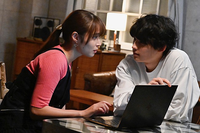 「「恋マジ」“柊磨”松村北斗の「表情にキュンキュンする」　“真弓”斉藤由貴の「敵意むき出しの視線が本当に怖い」」1枚目/1