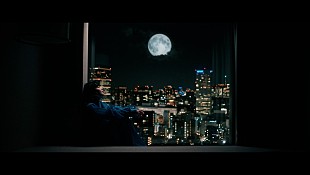 「flumpool阪井プロデュース、ボーカルに月川玲を迎えたバラード「ツキニウタウ」MV公開」