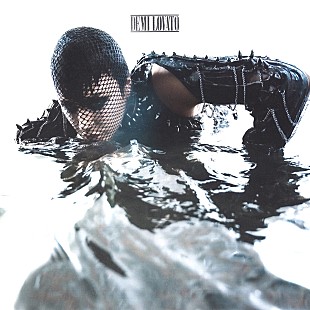 「デミ・ロヴァート、ロックな新曲「Skin Of My Teeth」のMV解禁」