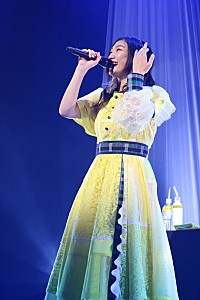 小林歌穂（エビ中）、7回目の生誕ソロライブでウクレレ弾き語り初