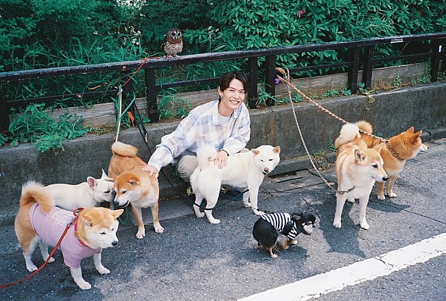 藤本夏樹「Tempalay藤本夏樹がソロ名義の配信EPリリース、アー写はDaoko撮影」1枚目/2