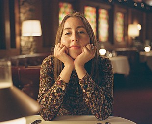 「ジョニー・グリーンウッドが奏でる愛のテーマが美しいデートシーン公開」