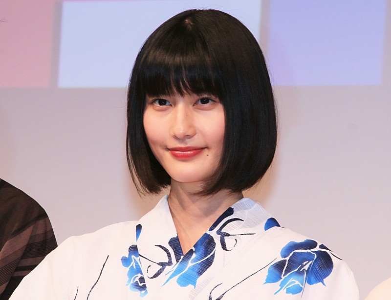「橋本愛「家庭教師のトラコ」を演じながら「私ミタなのかな？」　板谷由夏「息子が中学受験で血を吐く思いをした」」1枚目/1