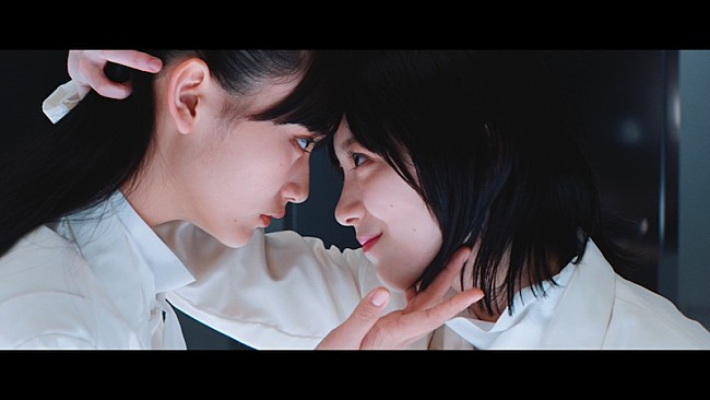 櫻坂46「櫻坂46、森田ひかる×山崎天ダブルセンターの新曲「摩擦係数」MV」1枚目/1