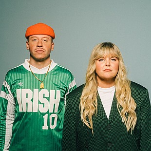 「マックルモア、トーンズ・アンド・アイとの新曲「チャント」とともにカムバック」