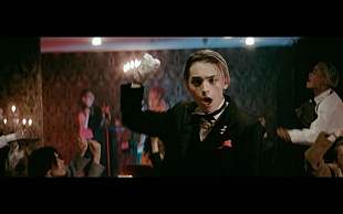 「Novel Core、フォーマルな装いに身を包んだ「独創ファンタジスタ (Prod. KNOTT)」MVティザーを公開」