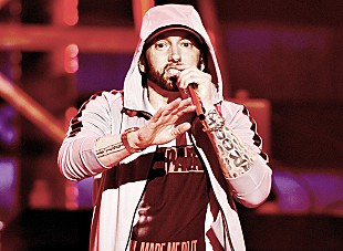 「エミネム、ドクター・ドレー＆50セント参加曲「クラック・ア・ボトル」MVが約13年越しの公開」