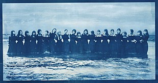 「櫻坂46「元気でいる姿を皆さんに」、新曲「摩擦係数」緊急生配信ライブを実施」