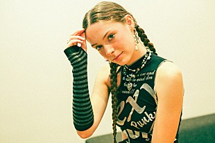 「＜インタビュー＞初来日公演がソールドアウト、ホリー・ハンバーストーンが幸せを感じるときは」