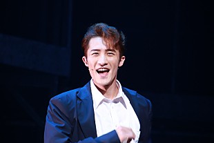 「岩本照、天才詐欺師役は「アイドルに近いものがある」　お気に入りの“成り済まし”は「医者」」