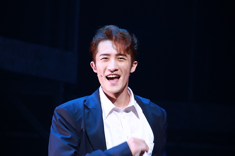 「岩本照、天才詐欺師役は「アイドルに近いものがある」 お気に入りの“成り済まし”は「医者」」1枚目/1