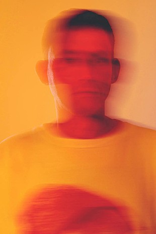 「ハドソン・モホーク、パティ・ハリソン出演の「Bicstan」MV公開」