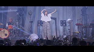 「大塚 愛、「恋フル」ライブ映像公開」