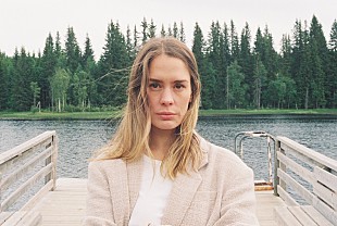 「アナ・オブ・ザ・ノース、新曲「Bird Sing」はちょっとした気分転換のための曲」