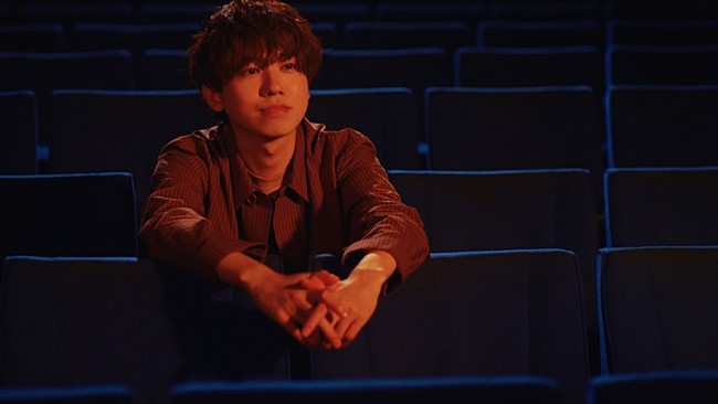 梶原岳人「梶原岳人、映画のワンシーンを切り取ったような「otona」MV公開」1枚目/8