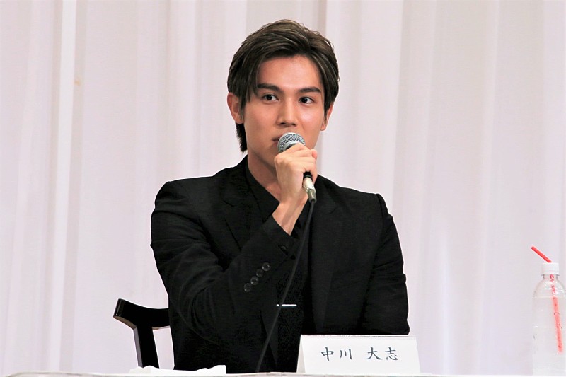 「中川大志「昭和の芸能界は僕の世代からはすごく新鮮」　松井玲奈らと「昭和歌謡界」の音楽劇に挑戦」1枚目/1