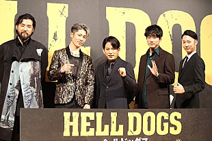 「岡田准一“覇気”で金田哲を飛ばす　「触っていないのに後ろに飛んでいった」」