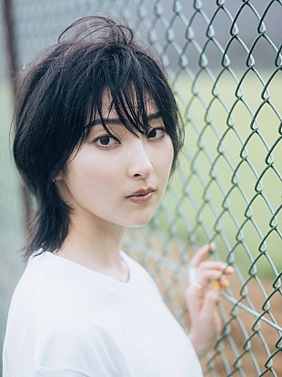 「家入レオ、新曲「Pain」ティザー映像解禁　リリース日にはMV公開＆YouTube生配信」