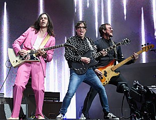 「ウィーザー、ハロウィンにちなんでパンプキン彫刻コンテストを主催」