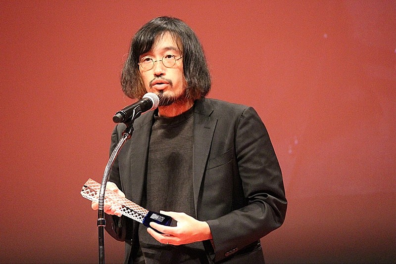 「稲垣吾郎主演『窓辺にて』がTIFFで観客賞を受賞 今泉力哉監督「見過ごされるような小さな問題を描き続けたい」」1枚目/1