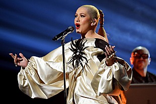 「クリスティーナ・アギレラ、Ting Poo監督の長編ドキュメンタリー製作決定」