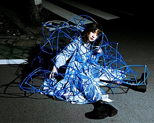 「にしな、新曲「ホットミルク」のMV公開　『ドラ恋 in NEW YORK』第1話の主題歌」