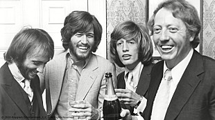 「ジャスティン・ティンバーレイク／ノエル・ギャラガー／エリック・クラプトンらが称賛、映画『ビー・ジーズ　栄光の軌跡』より」