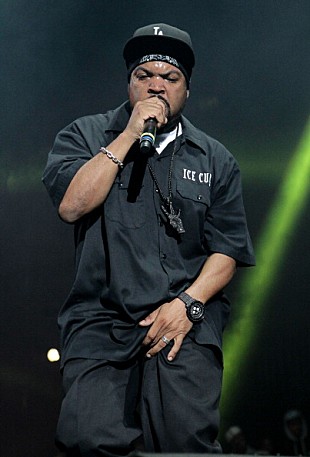 「アイス・キューブ、ワクチン接種を拒否したため約12億円の映画出演オファーを失うことに」