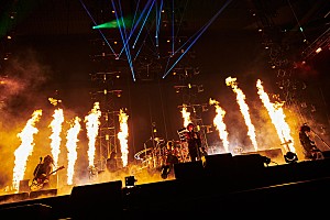 ＜ライブレポート＞LUNA SEA、初期楽曲でSLAVEを唸らせた【黒服限定GIG】開催「過去にはこんなにも鮮やかな未来がありました」 | Daily  News | Billboard JAPAN