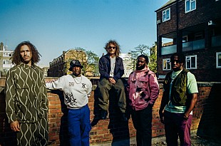 「エズラ・コレクティヴ、故フェラ・クティ「Lady」を再解釈」