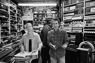 「ヨ・ラ・テンゴ、新曲「Aselestine」公開」