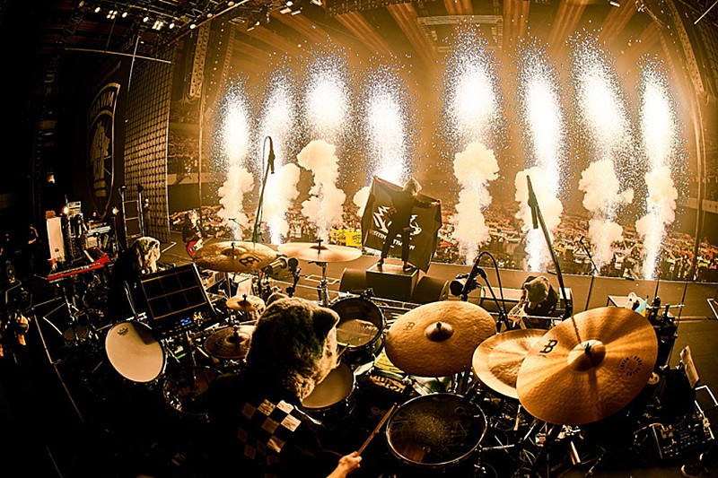 MAN WITH A MISSION「MAN WITH A MISSION、“声出し解禁”で行われた有明アリーナ公演のDVD／BD発売決定」1枚目/4
