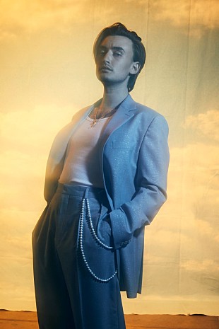 「gnash、両A面デジタル・シングル『four』をリリース」