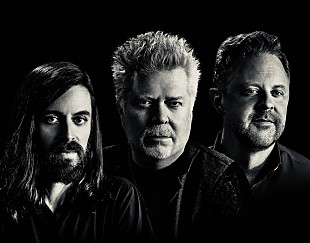 「ジョン・"JR"・ロビンソン、6月にビルボードライブ公演を開催」