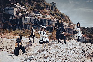 「BAND-MAID、アメリカツアー中に書き上げた新曲「Memorable」配信リリース＆MV公開　ライブ映像作品も発売決定」