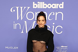 「【2023ビルボード・ウィメン・イン・ミュージック】ロザリア、第1回＜プロデューサー・オブ・ザ・イヤー＞受賞を未来の女性ヒットメーカーたちに捧げる」