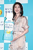 「天海祐希「仕事も体もいい調子でございます」　多忙な日々が続く中での“健康習慣”を語る」1枚目/1