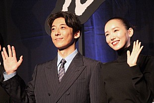「高橋一生「奇妙ですてきな作品に仕上がりました」　映画『岸辺露伴』完成報告会に飯豊まりえと登場」