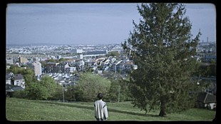 「KALMA、新曲「アローン」リリックビデオ公開」