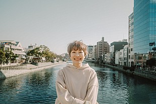 「元チャットモンチーのaccobin、初のソロアルバム『AMIYAMUMA』5月リリース」