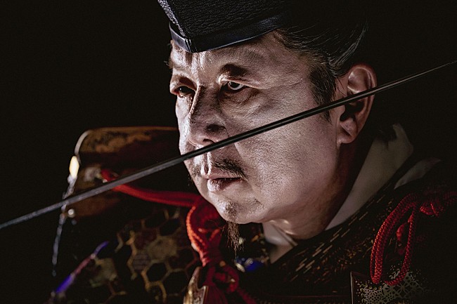 「古田新太「どうする家康」で室町幕府最後の将軍・足利義昭役　“信長”岡田准一とは久々の共演で「本人もはしゃいでいました」」1枚目/1