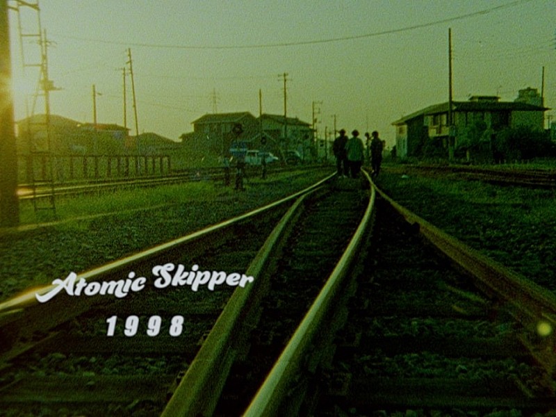 Ａｔｏｍｉｃ　Ｓｋｉｐｐｅｒ「Atomic Skipper、メジャーデビューアルバム『Orbital』より「1998」MV公開」1枚目/3
